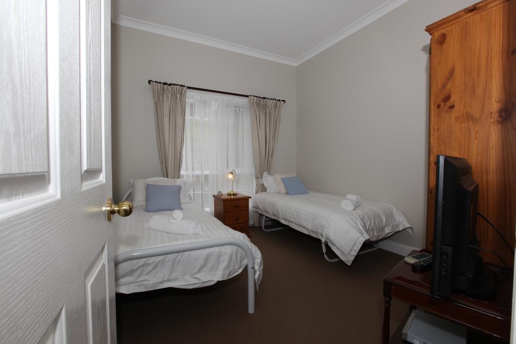 House On The Hill Bed And Breakfast Huonville Chambre photo